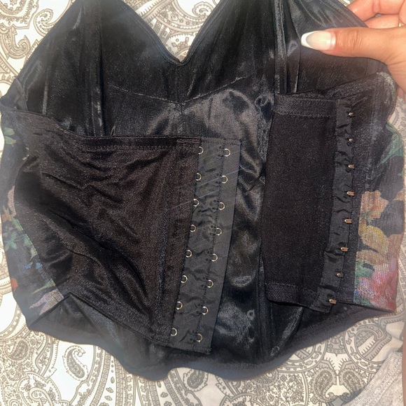 Corset top - Picture 2 of 4